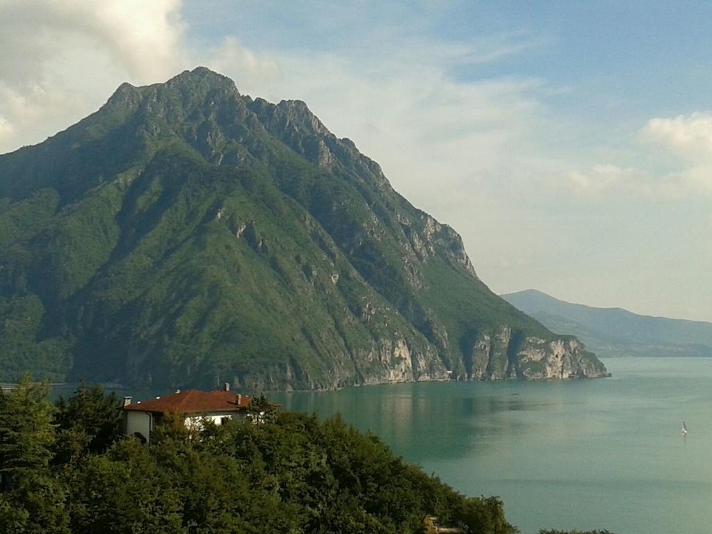 Rocca sul Lago Castro  Esterno foto