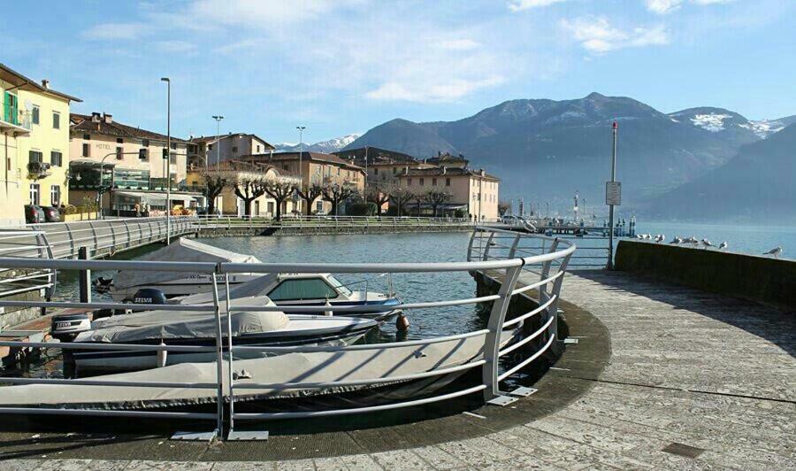 Rocca sul Lago Castro  Esterno foto